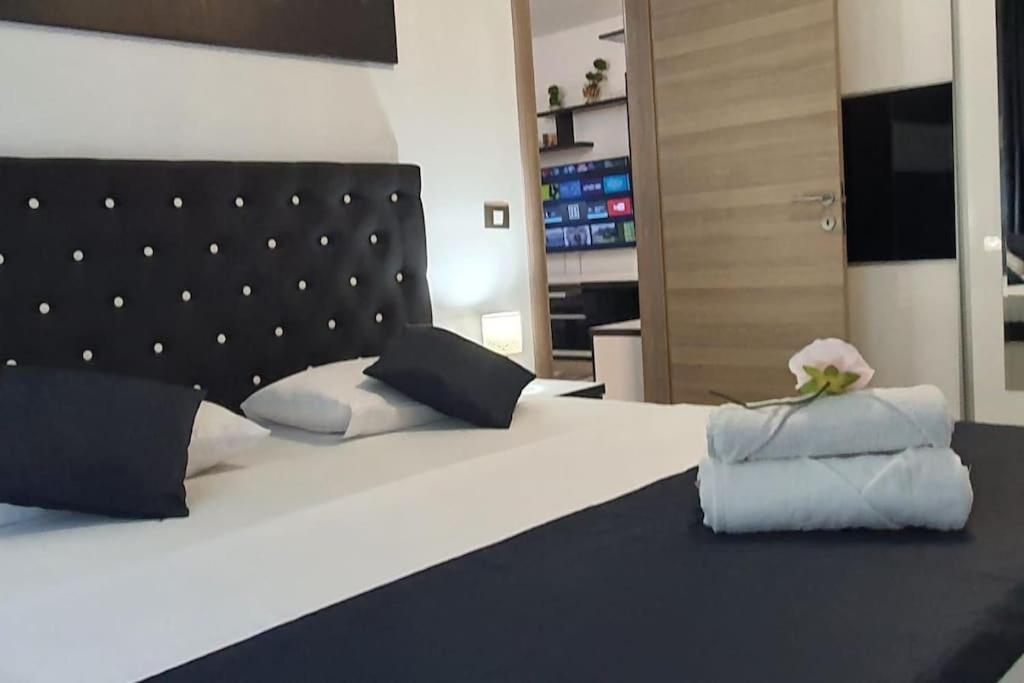 Alezzy Reasort Luxury Apartment 81 Prima Linie La Mare Navodari Exterior photo