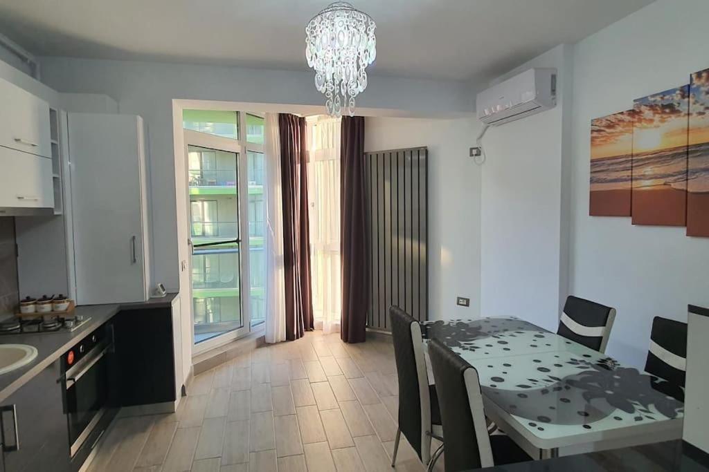 Alezzy Reasort Luxury Apartment 81 Prima Linie La Mare Navodari Exterior photo